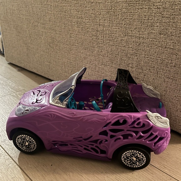 Monster High Doll & Accessories Bundle - Picture 10 of 11